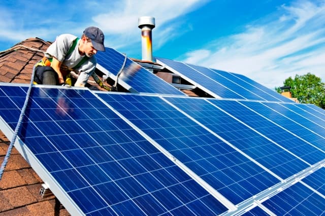 دراسة تحث الاتحاد الأوروبي على زيادة اهتمامه بالطاقة المتجددة