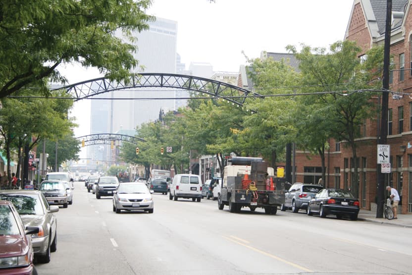 الرسوم الجمركية ليست أفضل وسيلة لحماية "حزام الصدأ" الأمريكي