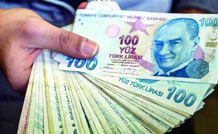 تراجع احتياطيات تركيا من العملة الصعبة يحبط خطط دعم الليرة