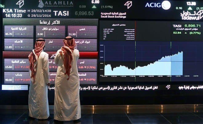 الأسهم السعودية تقلص ثلثي خسائرها عند الإغلاق .. والسيولة 2.7 مليار ريال