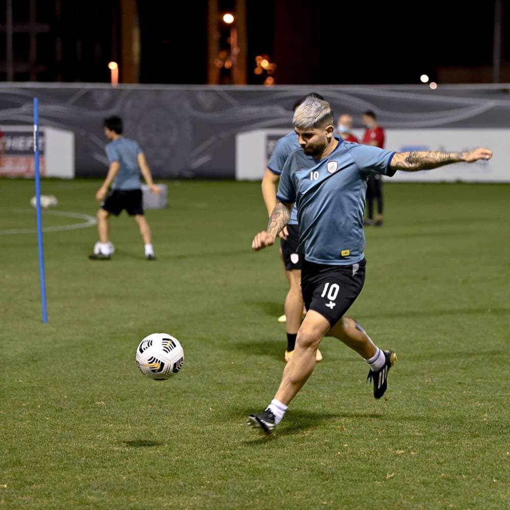 بانيجا خلال تدريب الشباب أمس. مركز الشباب الاعلامي