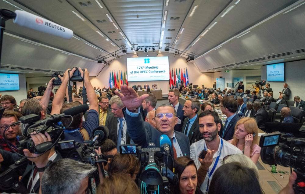 ثقة المستهلكين في منطقة اليورو تستقر في مارس