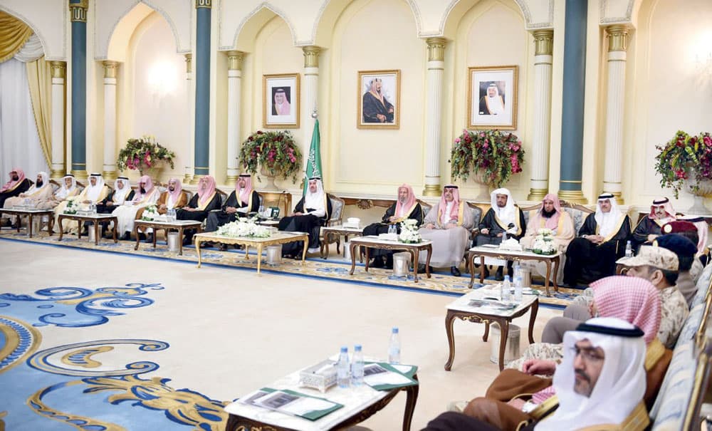 أمير المدينة المنورة أكد أن تسمية الجامعة باسم الأمير مقرن بمثابة التكريم المستحق له على بذله وعطائه إبان توليه إمارة المدينة المنورة. «الاقتصادية»