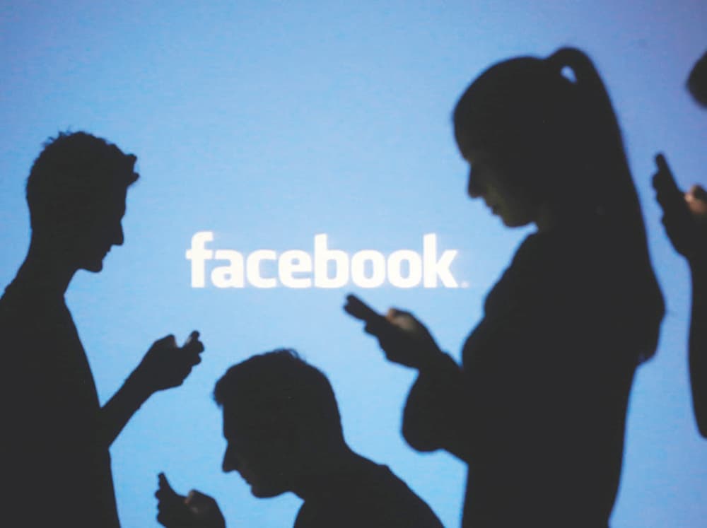 إضافة هذه الخاصية تعني أن الشركات يمكنها أن تزيد عدد زوار صفحاتها من خلال دفع المال لـ «فيسبوك».