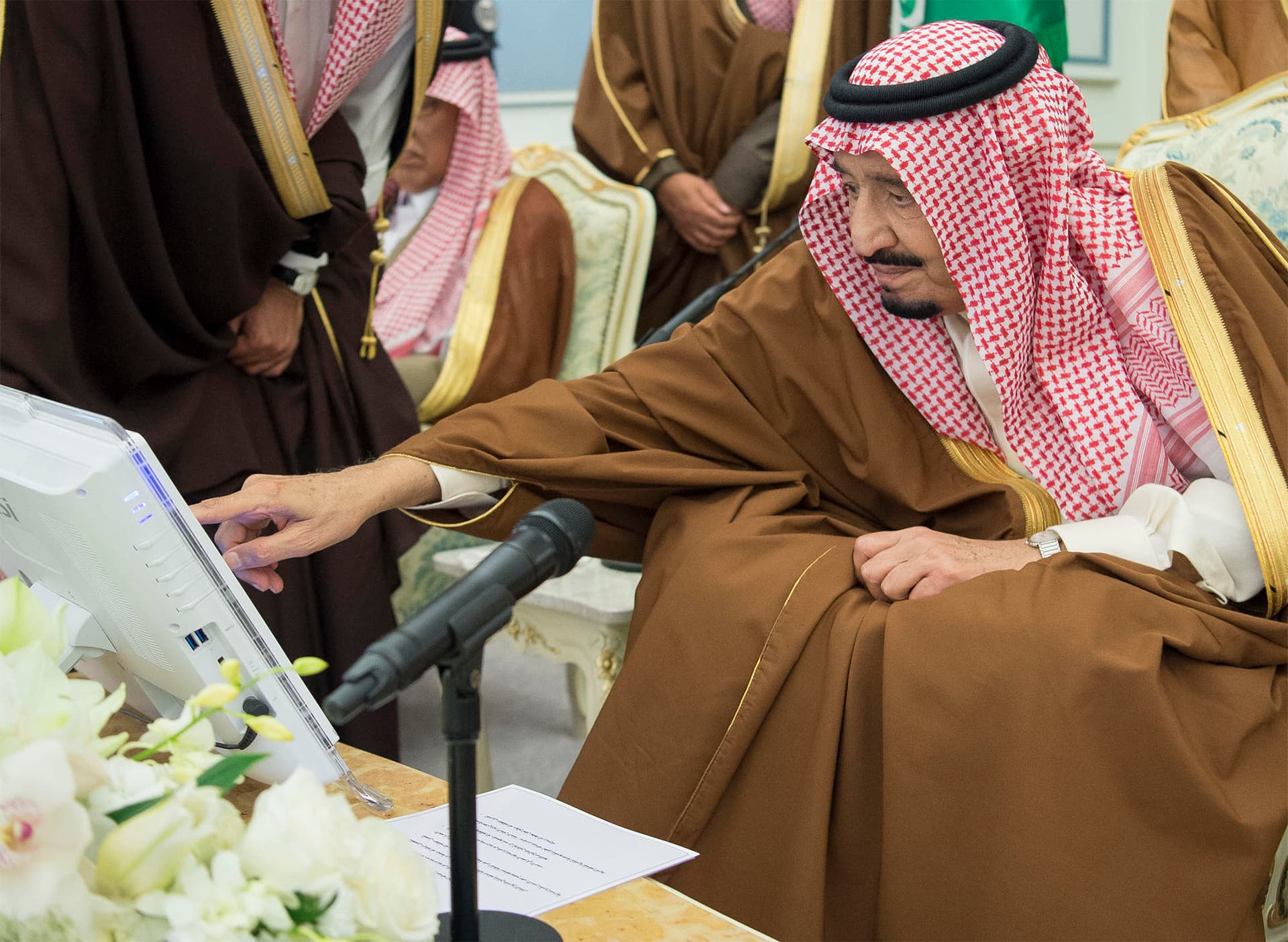 الملك : نحن على ثقة بقدرات المواطن.. وكل مواطن محل اهتمامي ورعايتي