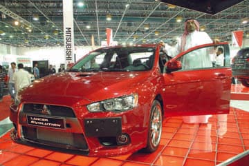"العيسائي" تعرض 3 سيارات جديدة من "ميتسوبيشي" في جناحها في معرض جدة للسيارات 2008