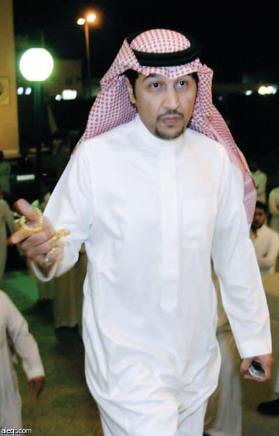 لست ماديا .. وأختلف مع النصراويين على «الحب»