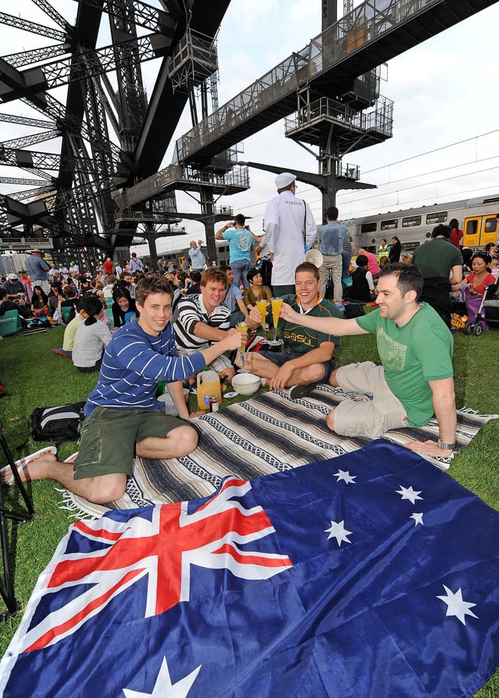 إفطار جماعي يضم 6 آلاف شخص على "جسر هاربور" في سيدني