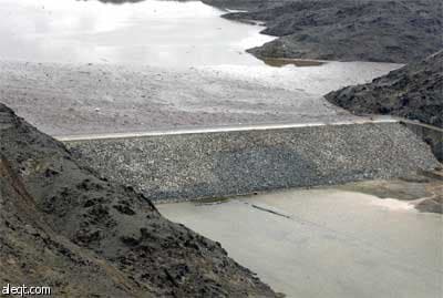جدة بعد الكارثة .. "بحيرة المسك" تكشف التناقض.. الدفاع المدني يخلي المستشفيات والأمانة: ليست خطرة!