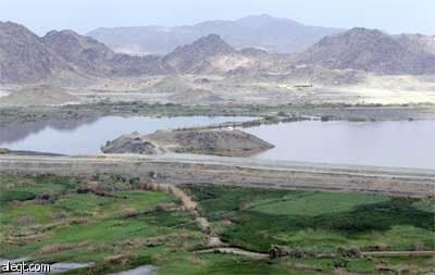 جدة بعد الكارثة .. "بحيرة المسك" تكشف التناقض.. الدفاع المدني يخلي المستشفيات والأمانة: ليست خطرة!