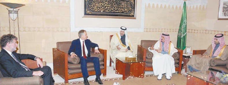 الأمير سلمان يناقش قضايا التنافسية وتحديات الاقتصاد العالمي