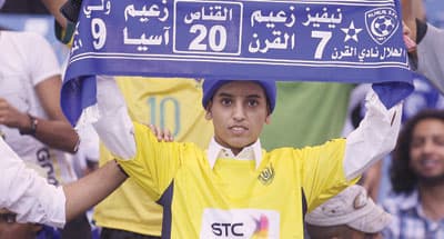 ويلي يستمع للموسيقى و«يقشر» البرتقال