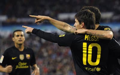 برشلونة يكتسح سرقسطة ويضيق الخناق على ريال مدريد
