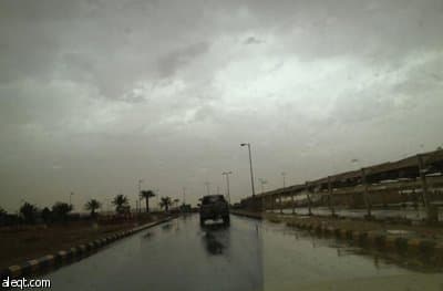 الرياض.. أجواء أوروبية ويوم آخر تحت المطر