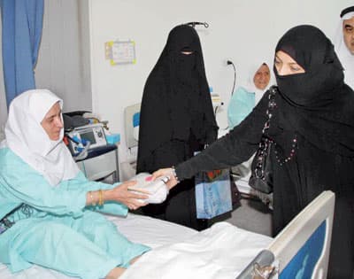 13 تسجيلا توثق مهن المرأة المكية ومعاضدتها الرجل في الطوافة