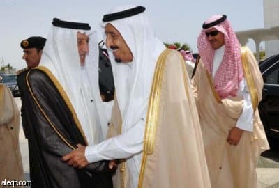وزير الدفاع يصل إسبانيا
