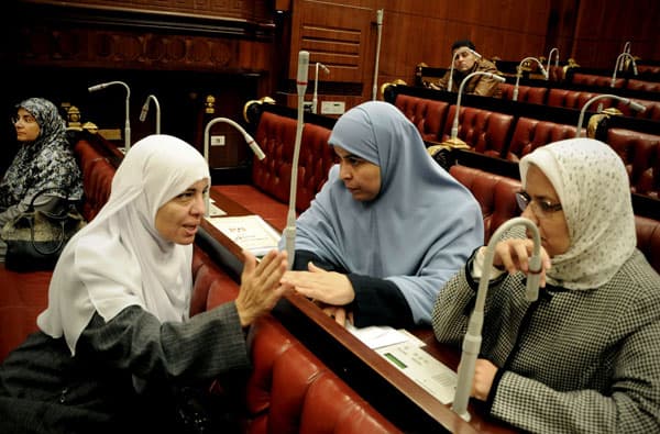مصر: الجمعية التأسيسية توافق بالإجماع على المسودة النهائية للدستور المصري