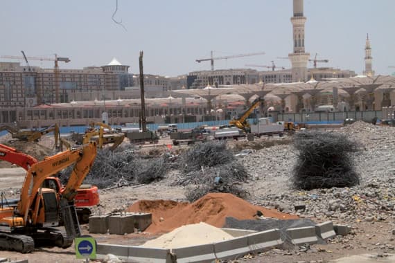 تنفيذ 30 % من مراحل الإزالة الخاصة بتوسعة المسجد النبوي