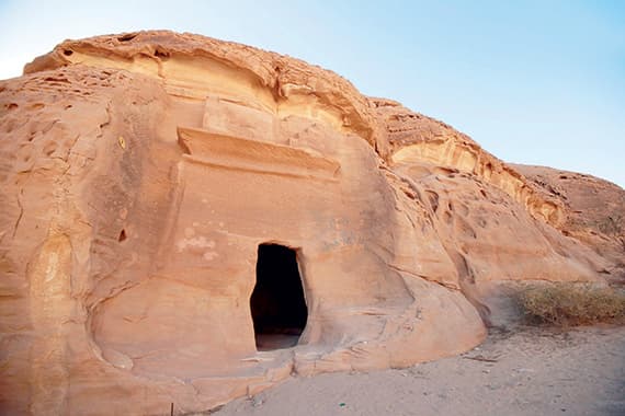 العُلا .. «أيقونة» الحضارات العابرة تعود للواجهة