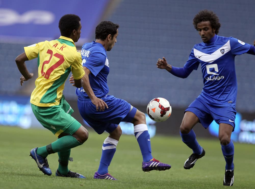 الهلال يبقي على آماله في المنافسة على دوري جميل