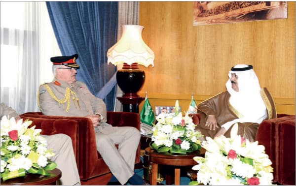 وزير الحرس الوطني يبحث المواضيع المشتركة مع رئيس الأركان البريطاني