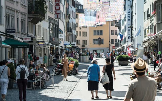 السويسريون أكثر الشعوب ثراء .. والأعلى مديونية في العالم