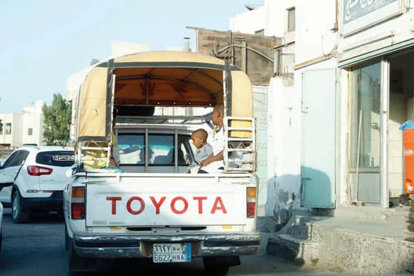 جدة : «الوانيت» مستمر في نقل الطلاب