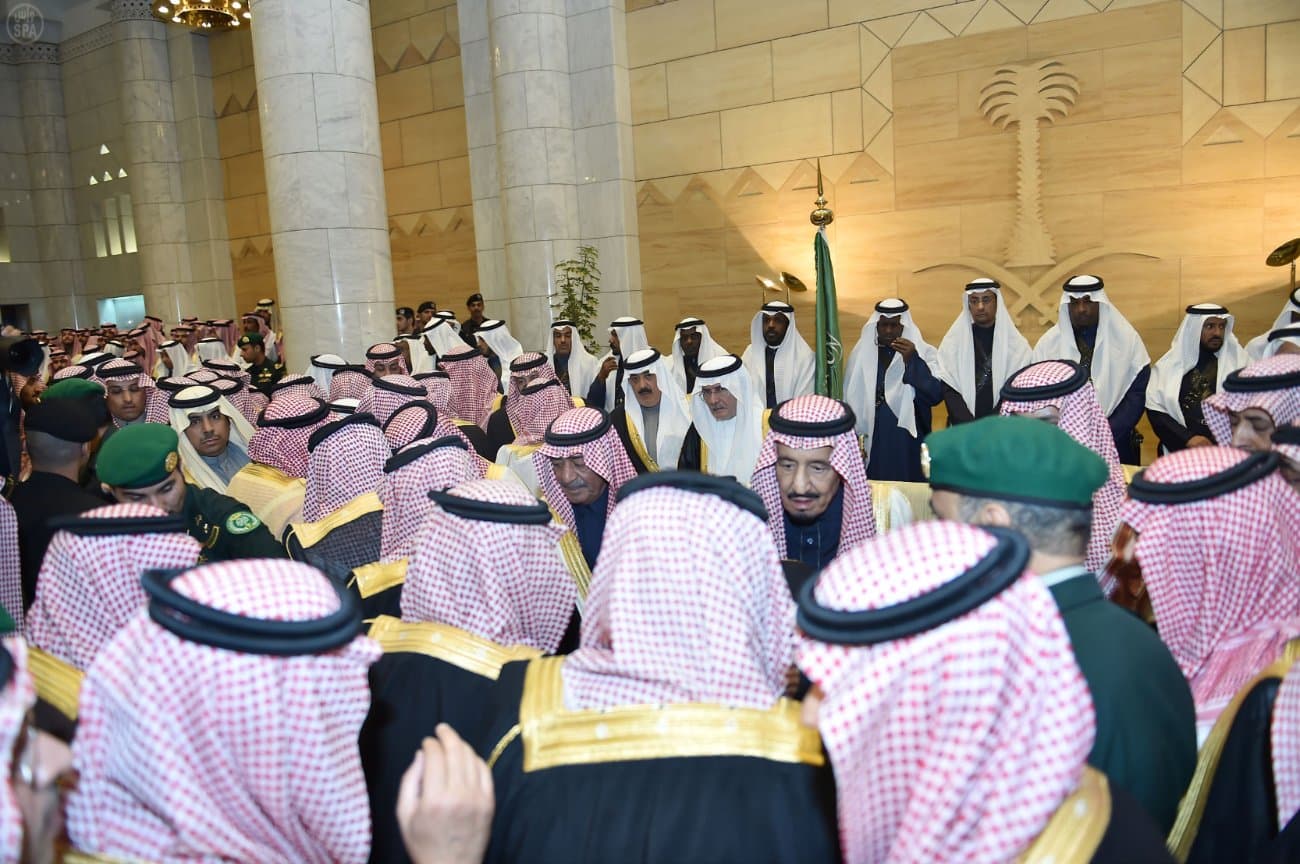 خادم الحرمين الشريفين وولي العهد وولي ولي العهد يتلقون البيعة