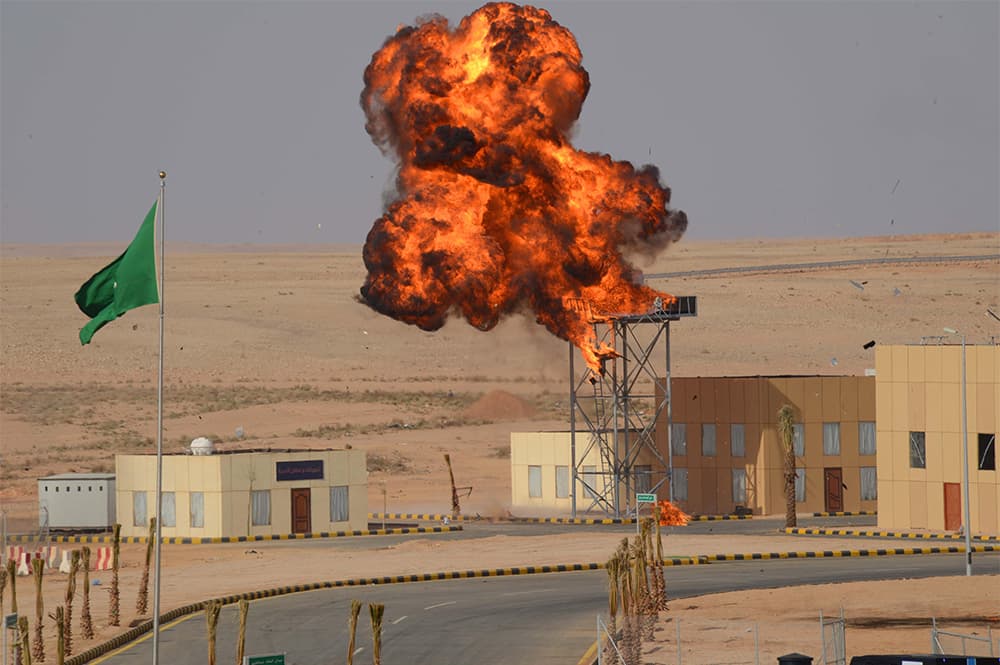 ولي ولي العهد يرعى حفل ختام تمرين "وطن 85"