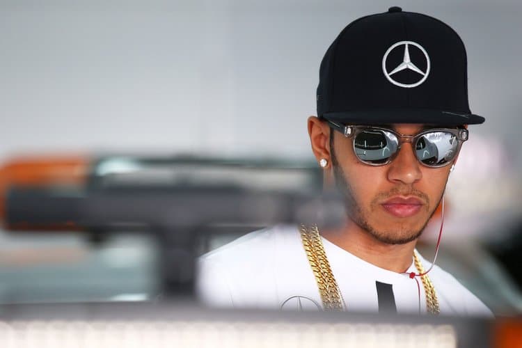 هاميلتون أغنى رياضي في انكلترا