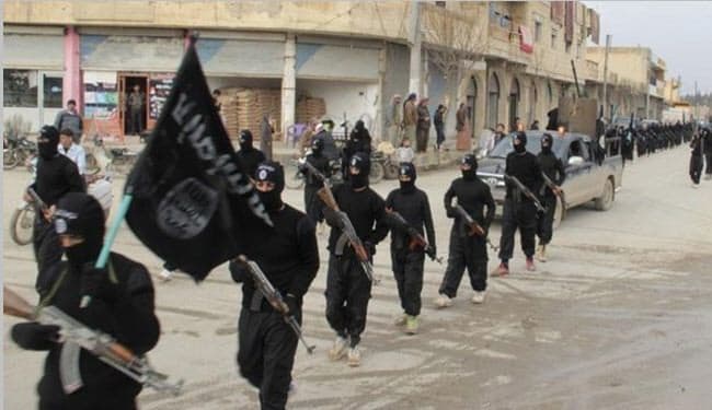 "داعش" يمنع صلاة التراويح ويتوعد من أقامها بالجلد.. ويعلن الجمعة أول أيام شهر رمضان