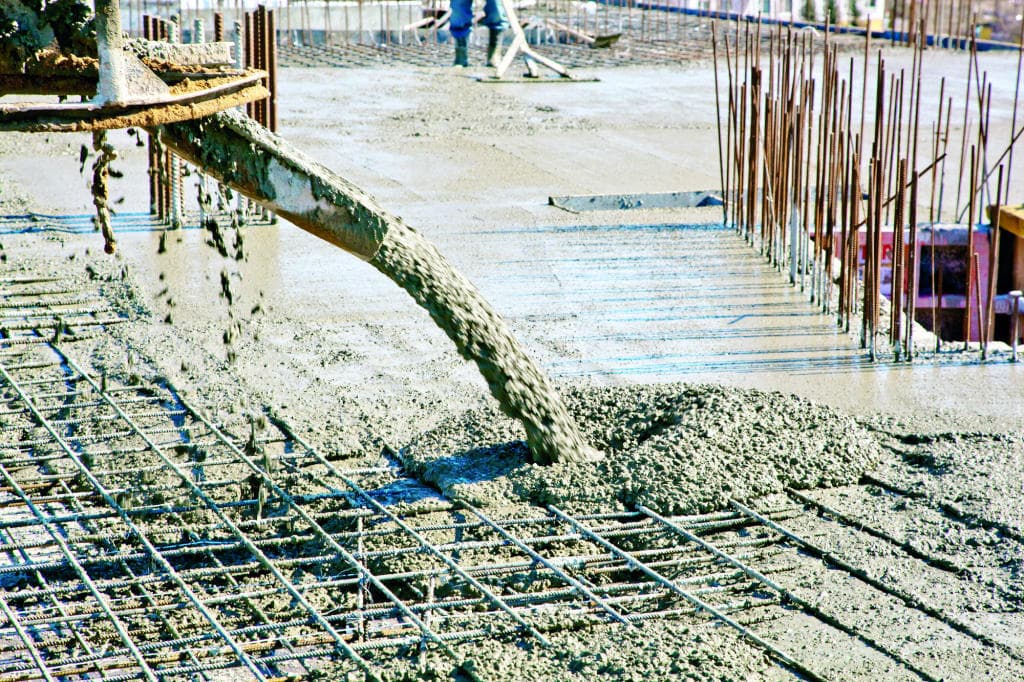 شركات أسمنت تعتزم وقف خطوط إنتاج بسبب ارتفاع المخزونات