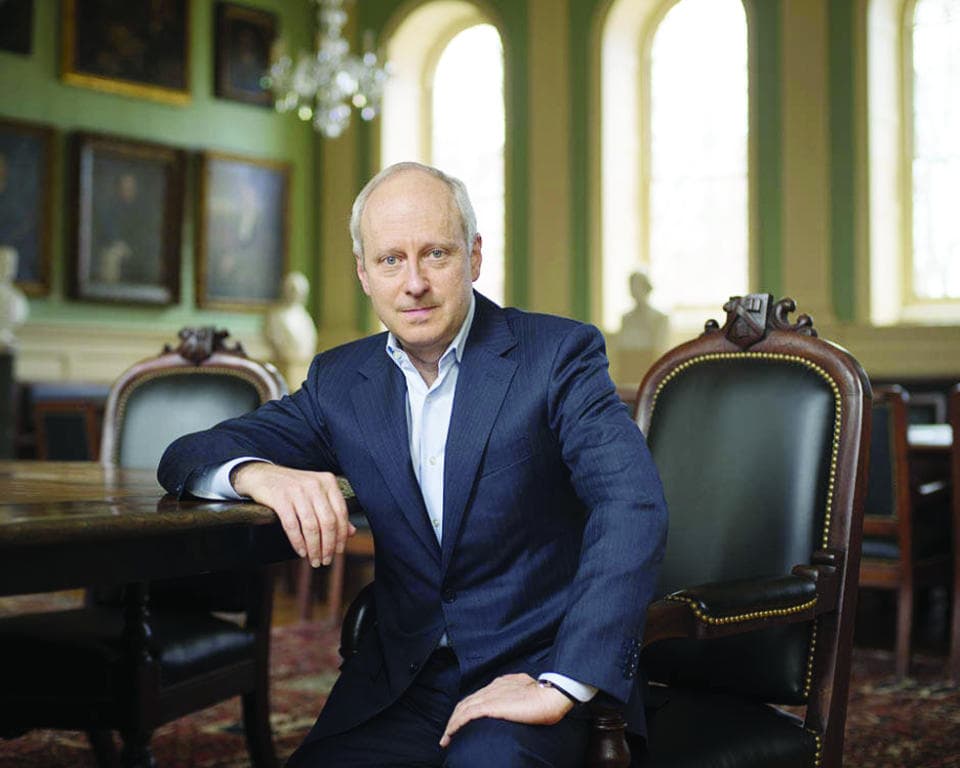 سوق «اجتماعية» .. كل شيء للبيع حتى القيم والعلاقات