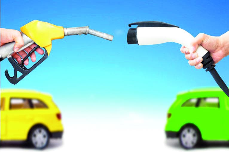 إنزال معركة السيارات الكهربائية من المواقع إلى المصانع