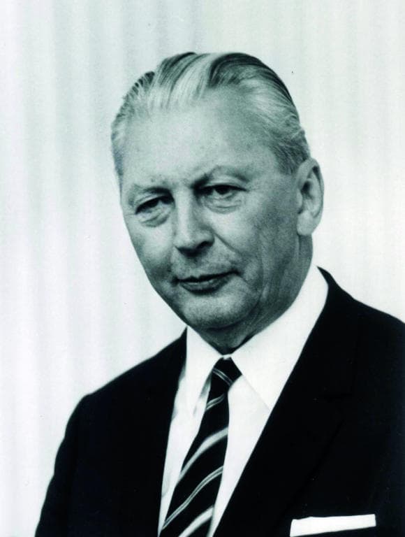 صفعة امرأة لـ «مستشار» نازي تغير وجه ألمانيا والتاريخ