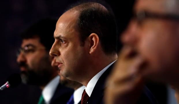 أردوغان يصب الزيت على نار الأزمة التركية ويفاقم المخاوف