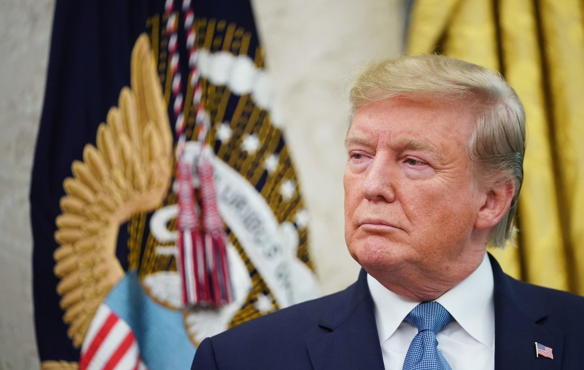 ترمب يتساءل: من العدو الأكبر.. رئيس الاحتياطي الفيدرالي أم الرئيس الصيني ؟