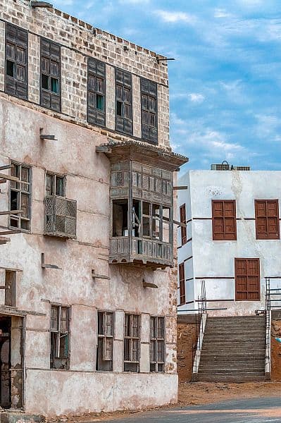 "رواشين" البلدة القديمة بالوجه ... قيمة تاريخية وحرفية