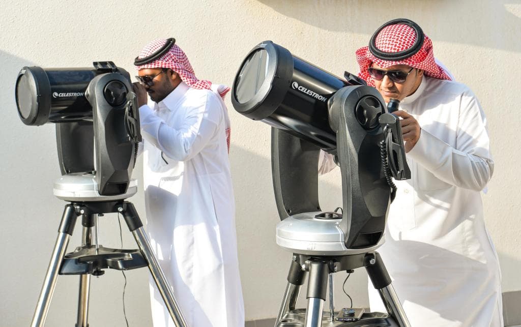 رصد لعبور عطارد أمام قرص الشمس في الرياض