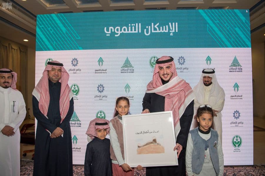 أمير الجوف ووزير الإسكان يتفقدان 800 فيلا جاهزة و6 آلاف أرض مجانية