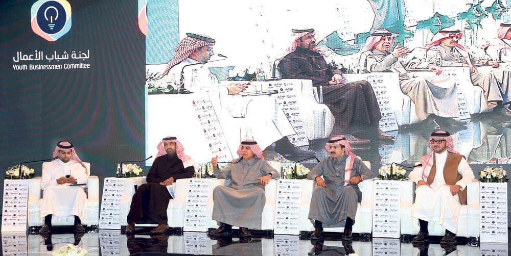 وزير العمل: إصدار 1.2 مليون تأشيرة في 2019 يعكس زيادة المستثمرين الجدد