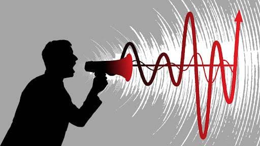 الأنظمة الشعبوية اليمينية القائمة على اندماج الشركات الكبرى والتعصب الأعمى قد لا تسقط بهدوء.