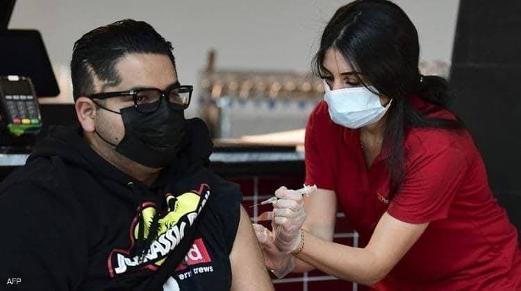 يمكن طلب الأغنية من مساعد جوجل الصوتي.