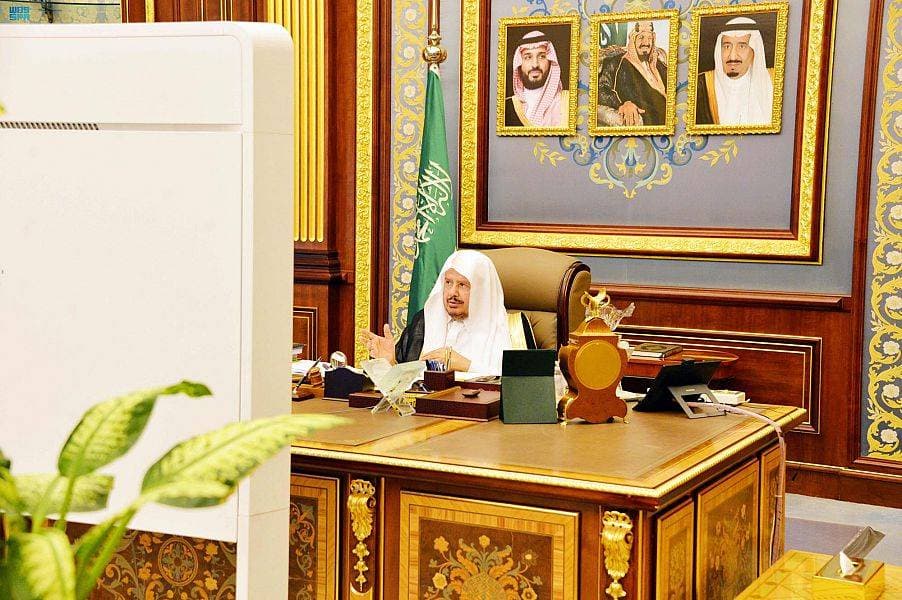 جانب من جلسة "الشورى" العادية التي عقدها عبر الاتصال المرئي أمس. "واس"