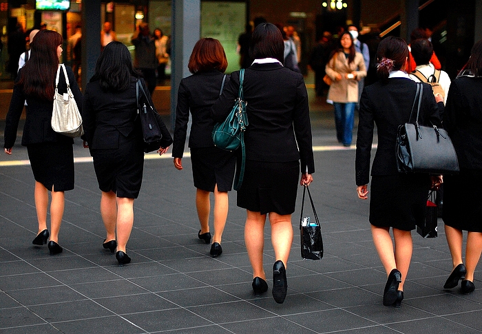 30 من نساء اليابان العاملات تعرض لتحرش جنسي في العمل صحيفة الاقتصادية