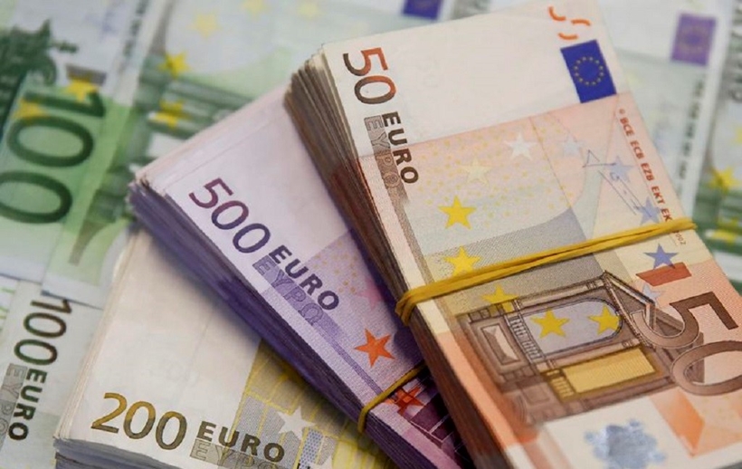 اليورو يهبط لأدنى مستوى منذ يونيو 2017 أمام الدولار    صحيفة الاقتصادية