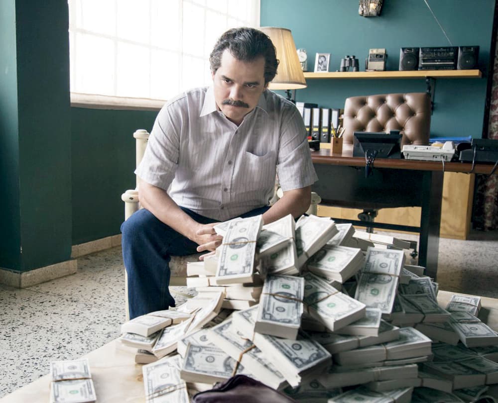 «ناركوس» .. كاريزما الواقع 
وسحر السلطة