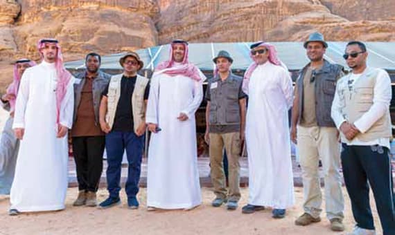 رئيس «السياحة» يفتتح أول مخيم صحراوي سياحي مرخص