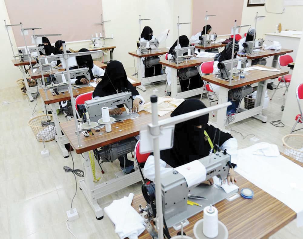 «العمل» لـ "الاقتصادية" : إطلاق «نطاقات 3» خلال أسبوعين .. والتطبيق بعد 6 أشهر