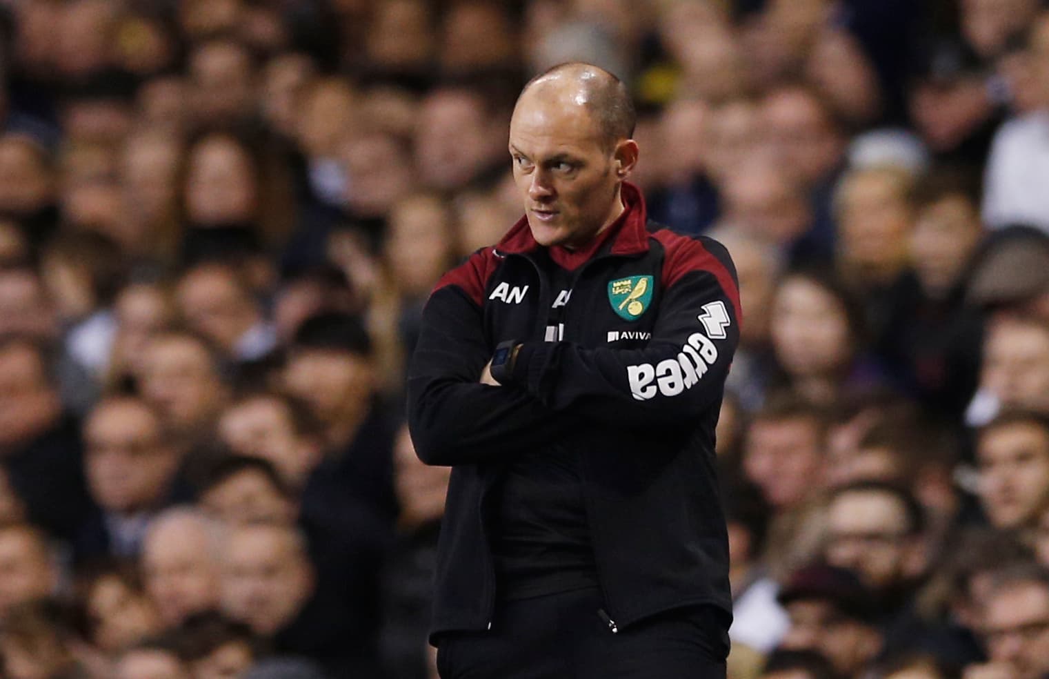 قصة مصورة: ليفربول يسقط ليستر .. ومصير فان غال في مهب الريح .. وبداية خجولة لهيدينك